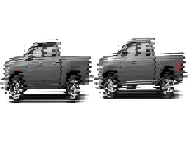 Used 2019 RAM 1500 Classic SLT w/ Luxury Group image 2