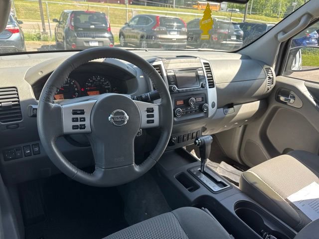 Used 2016 Nissan Frontier SV w/ SV Value Truck Package AWD/4WD image 10