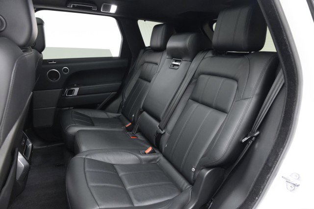 Used 2018 Land Rover Range Rover Sport SE image 40