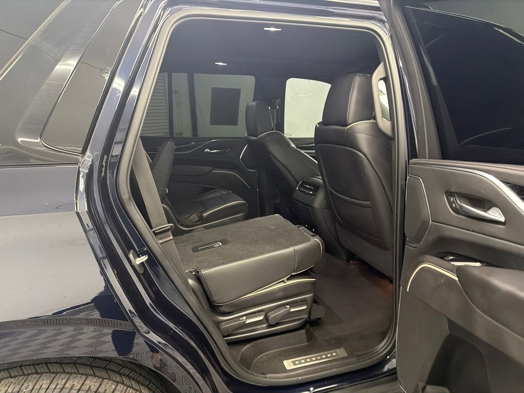 Used 2021 Cadillac Escalade Sport w/ Driver Assist Tech Package image 16