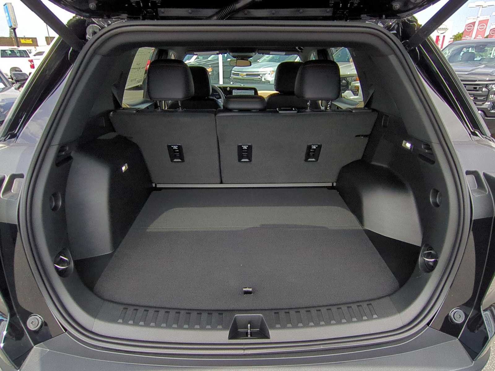 New 2026 Chevrolet Equinox ACTIV FWD image 25
