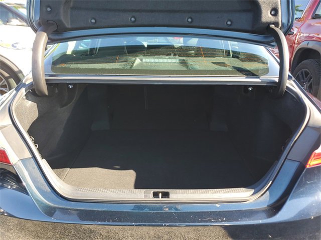 Used 2018 Toyota Camry SE image 8