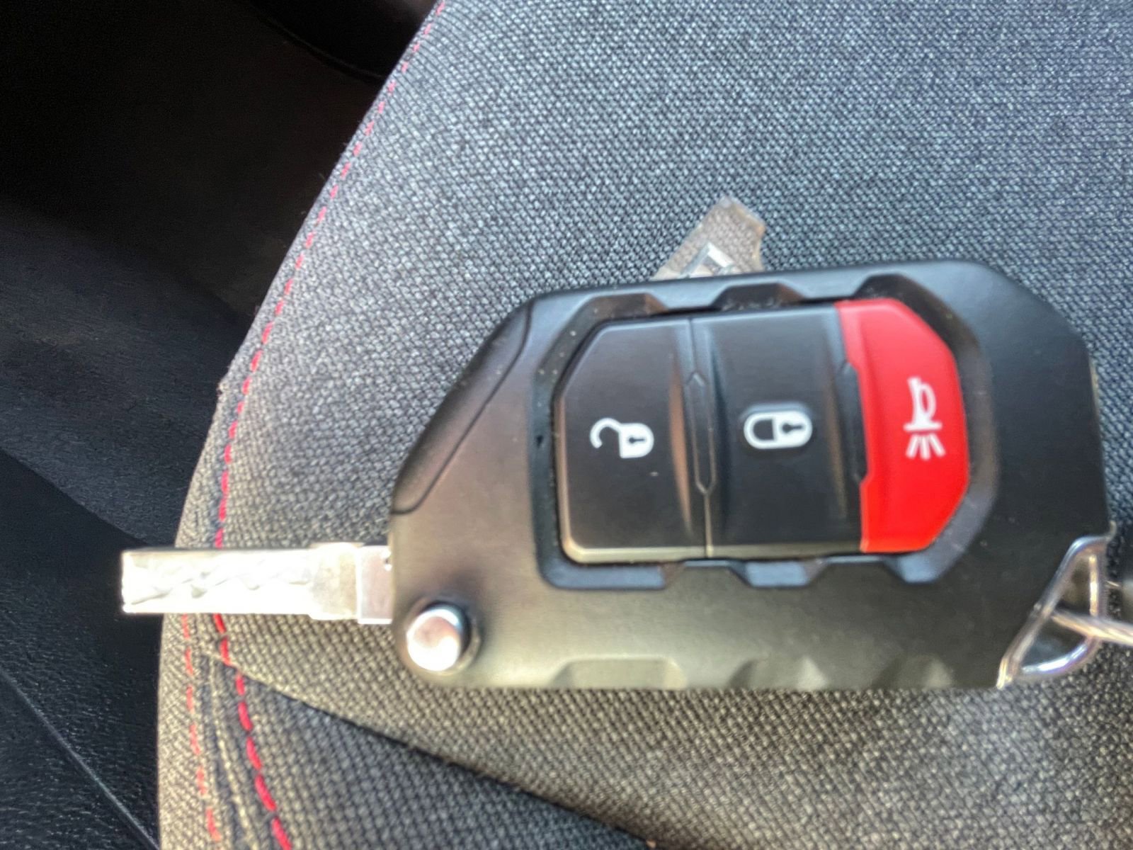 Used 2025 Jeep Wrangler Unlimited Rubicon image 22