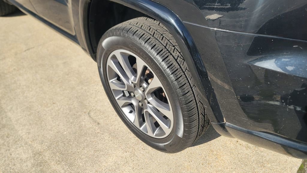 Used 2021 Jeep Grand Cherokee Limited AWD/4WD image 9