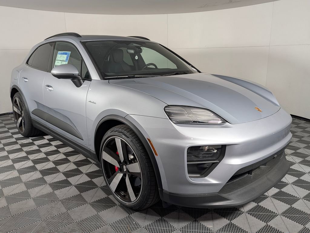 New 2026 Porsche Macan 4S Electric image 9