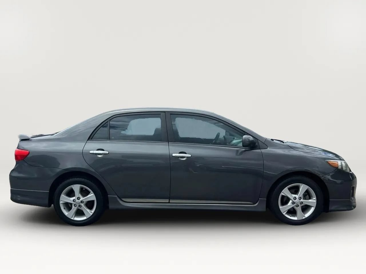 Used 2013 Toyota Corolla S FWD image 15