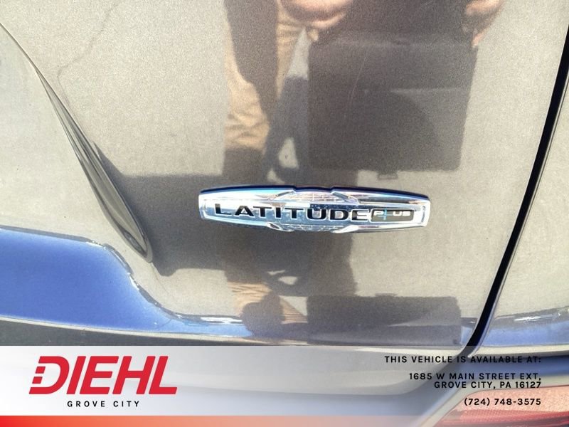 Used 2020 Jeep Cherokee Latitude Plus w/ Cold Weather Group image 11