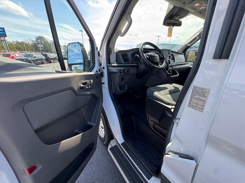 Used 2024 Ford Transit 250 Low Roof w/ Exterior Upgrade Package image 14