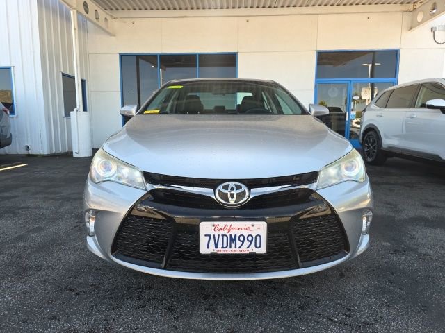 Used 2016 Toyota Camry SE FWD image 2