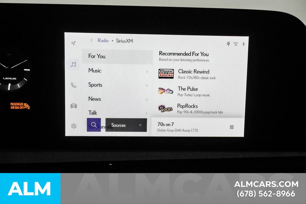 Used 2024 Lexus ES 300h w/ Premium Package image 37