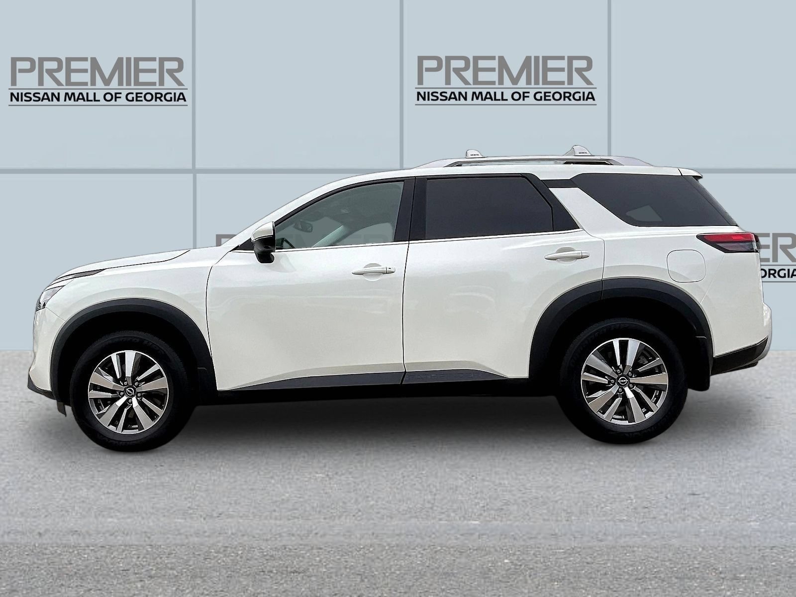 Certified 2022 Nissan Pathfinder SL AWD/4WD image 4
