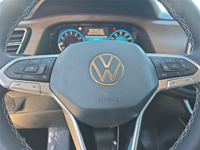 Used 2024 Volkswagen Atlas SE FWD image 25