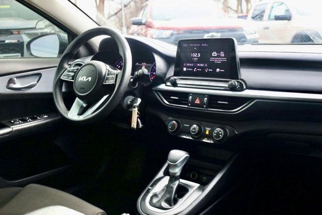Used 2023 Kia Forte LXS FWD image 31