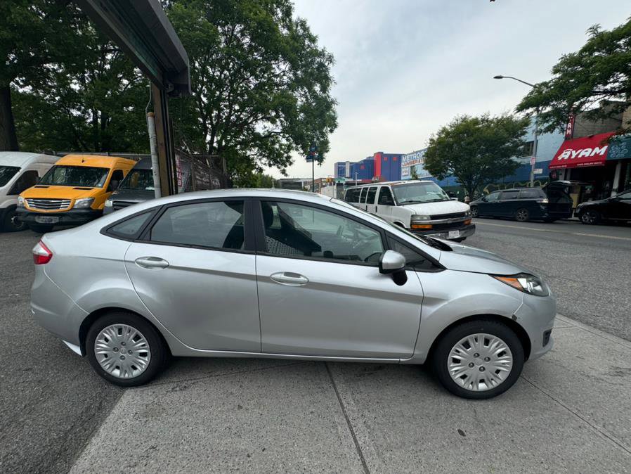 Used 2017 Ford Fiesta S image 3