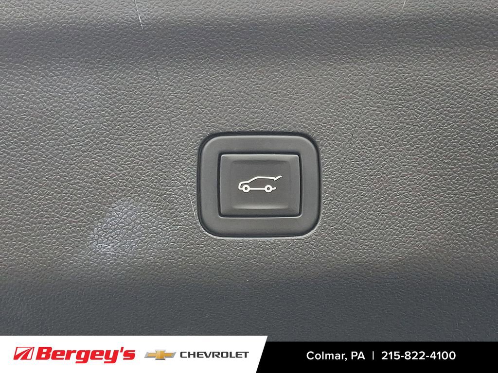 Certified 2023 Chevrolet Suburban RST w/ Luxury Package AWD/4WD image 33