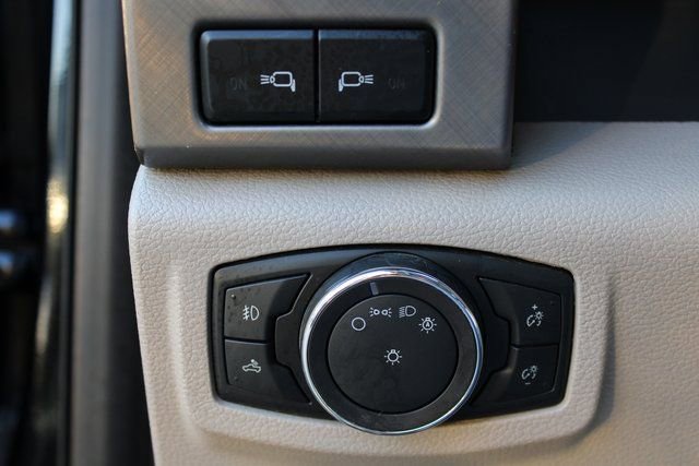 Used 2018 Ford F250 Limited w/ FX4 Off-Road Package AWD/4WD image 19
