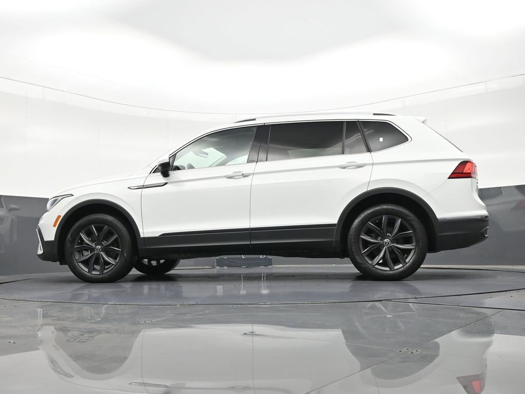 Used 2024 Volkswagen Tiguan SE FWD image 24