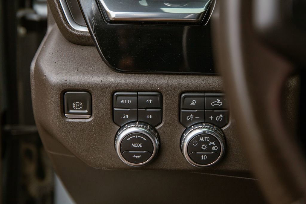 Used 2023 GMC Sierra 1500 SLT w/ SLT Premium Package AWD/4WD image 17