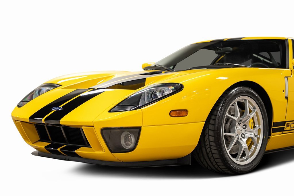 Used 2005 Ford GT image 15