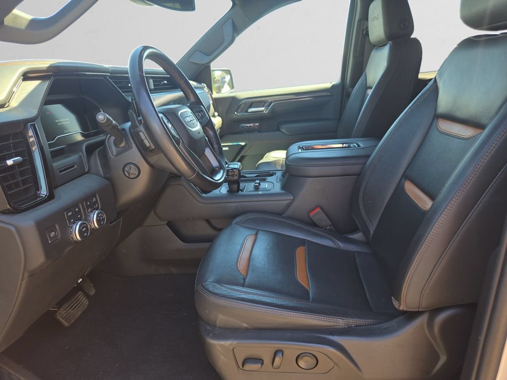 Used 2022 GMC Sierra 1500 AT4 w/ AT4 Preferred Package AWD/4WD image 11