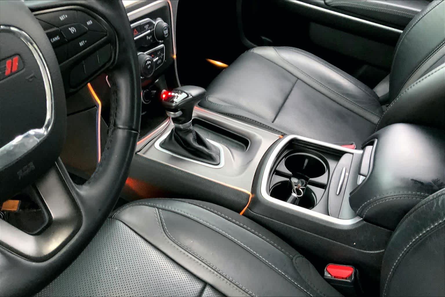 Used 2022 Dodge Charger SXT w/ Leather Interior Group RWD image 15