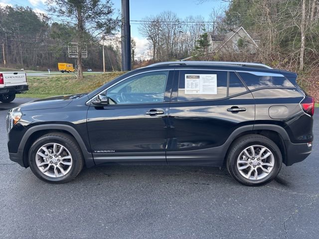 Used 2024 GMC Terrain SLT image 7
