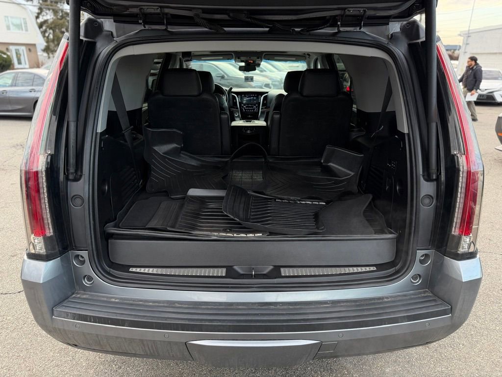 Used 2019 Cadillac Escalade Luxury image 14