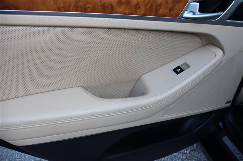 Used 2015 Hyundai Genesis 3.8 w/ Option Group 04 image 9
