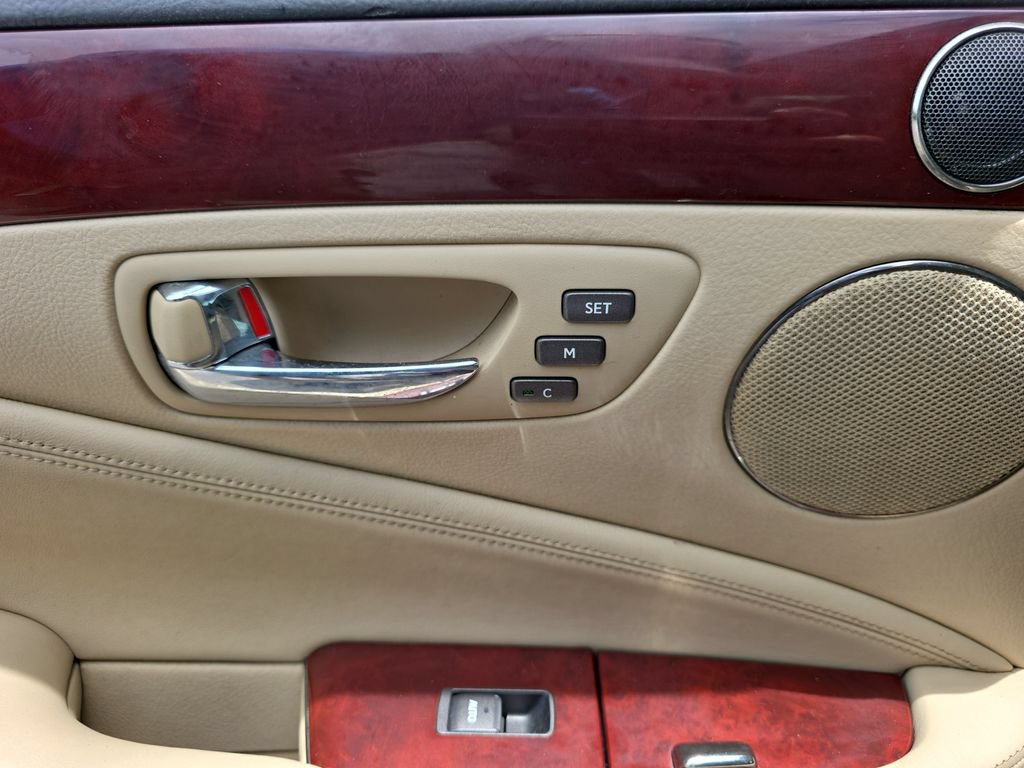 Used 2008 Lexus LS 460 RWD image 33
