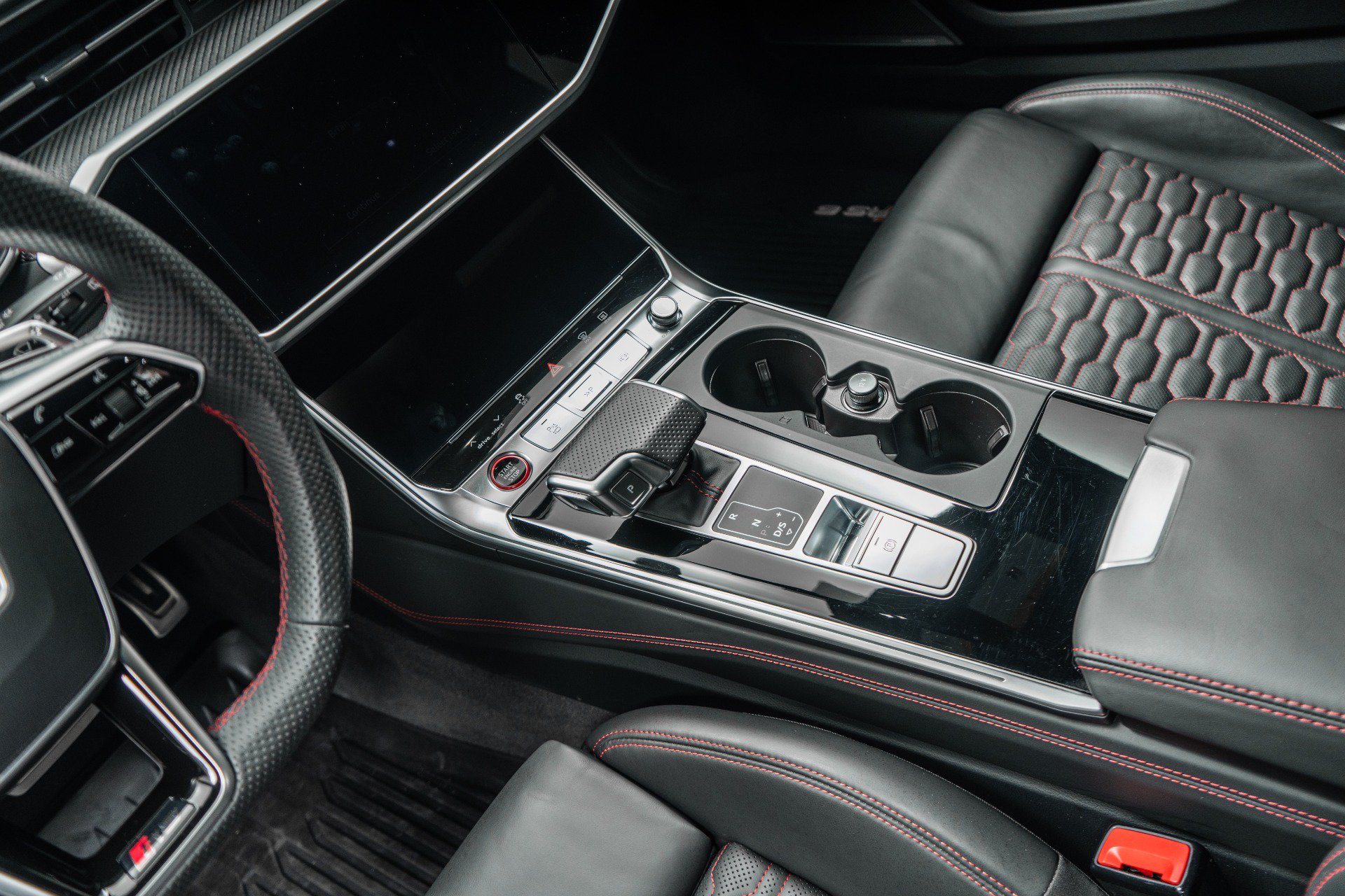 Used 2024 Audi RS 6 performance AWD/4WD image 28