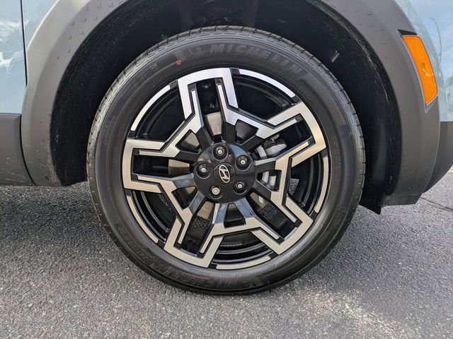 Certified 2025 Hyundai Santa Cruz Limited AWD/4WD image 11