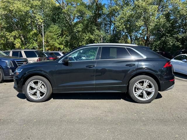 Used 2022 Audi Q8 Premium Plus w/ Premium Plus Package image 6