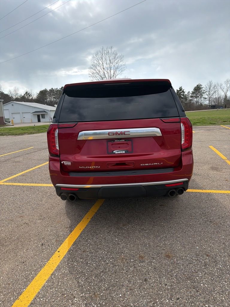 Used 2023 GMC Yukon XL Denali image 6