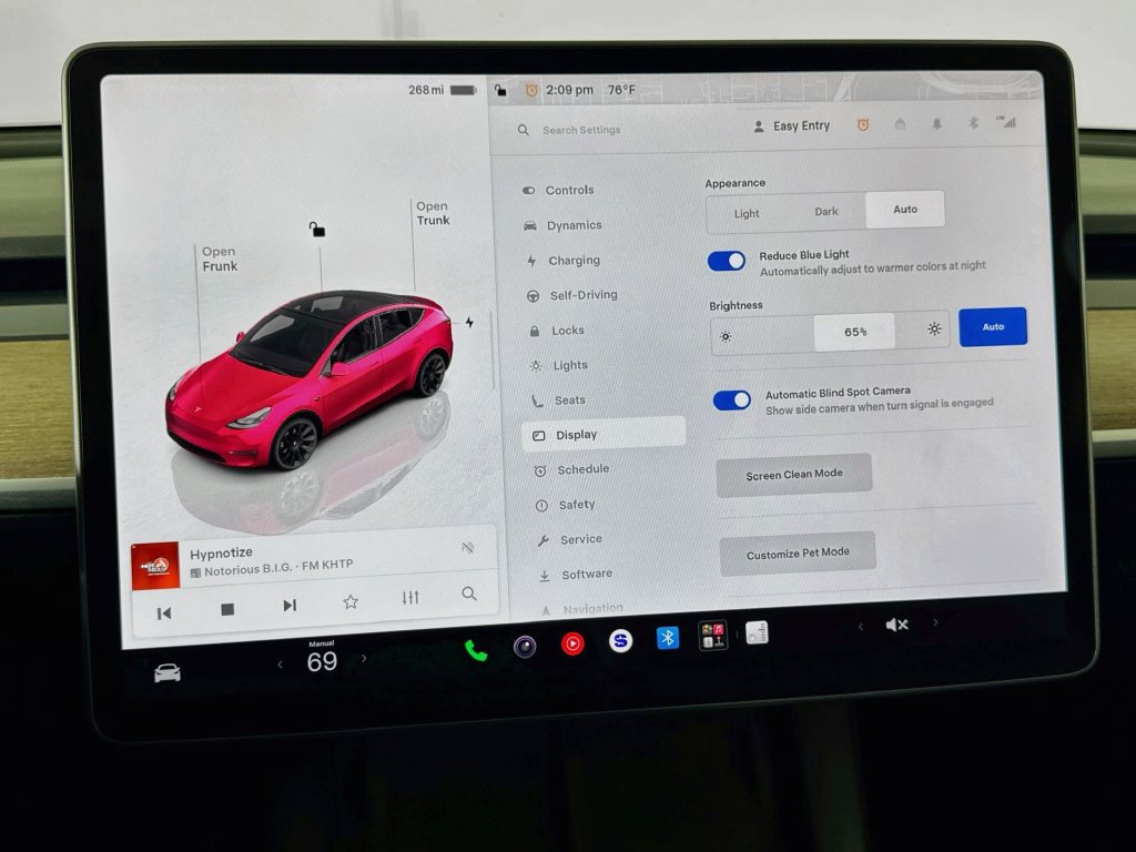 Used 2023 Tesla Model Y Long Range AWD/4WD image 44