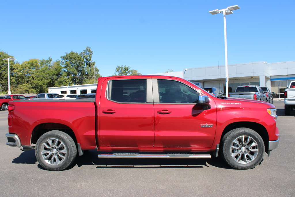 Used 2022 Chevrolet Silverado 1500 LT RWD image 11