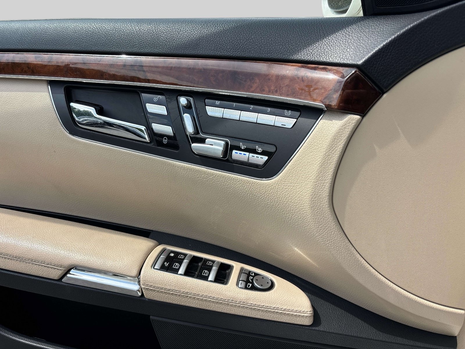 Used 2009 Mercedes-Benz S 550 4MATIC image 17