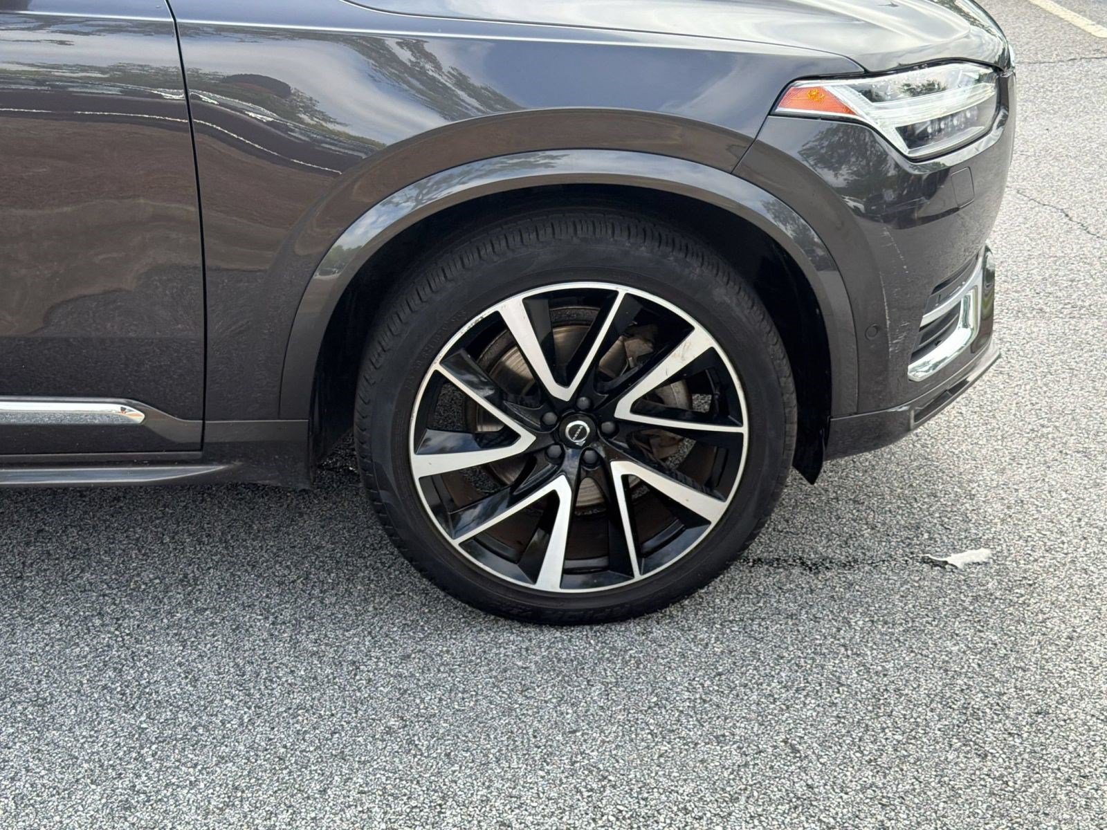 Certified 2023 Volvo XC90 B6 Plus AWD/4WD image 12