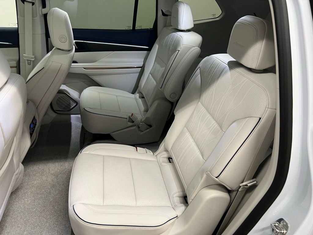 New 2026 Buick Enclave Avenir w/ Super Cruise Package image 31