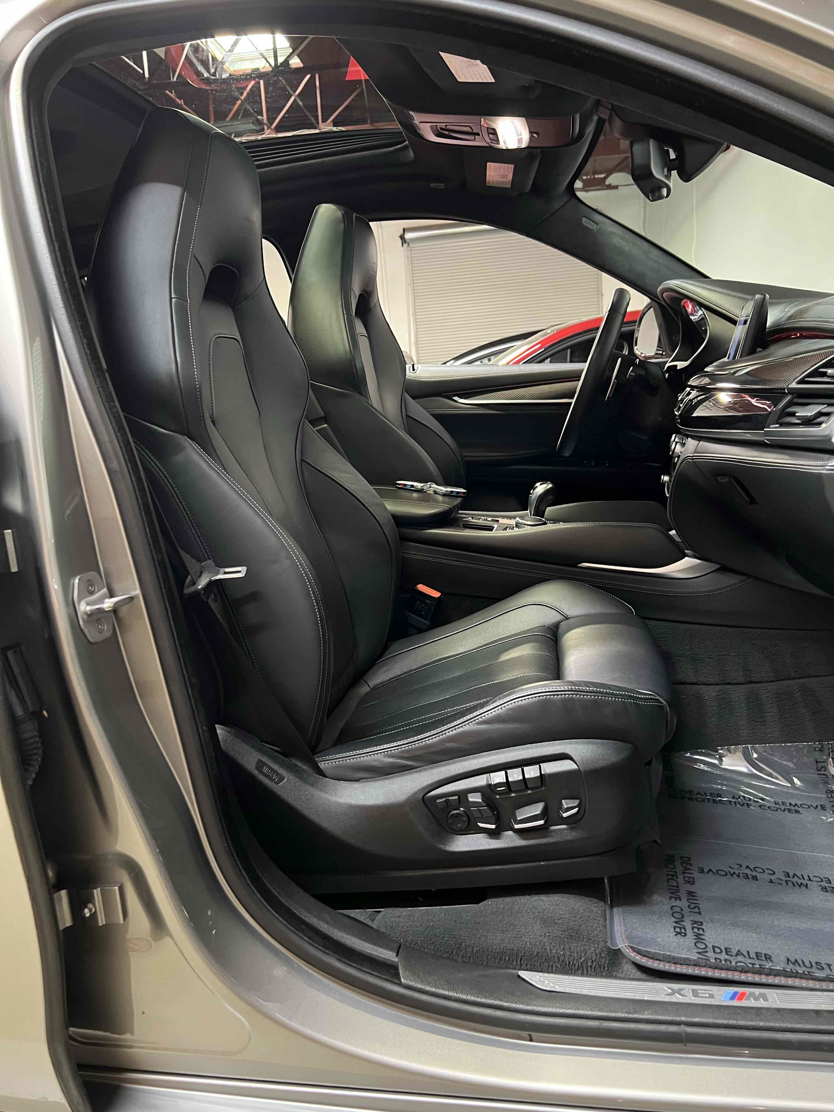 Used 2017 BMW X6 M AWD/4WD image 22
