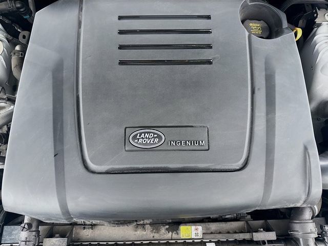 Certified 2023 Land Rover Defender 110 image 31