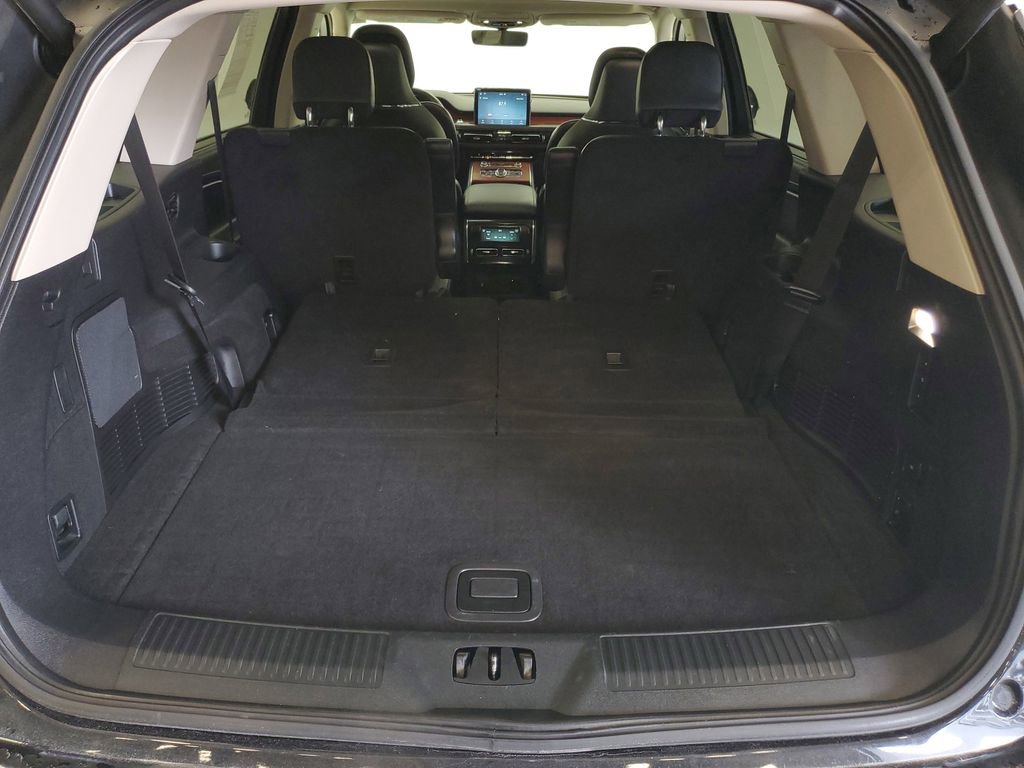 Used 2020 Lincoln Aviator Reserve w/ Equipment Group 202A image 25