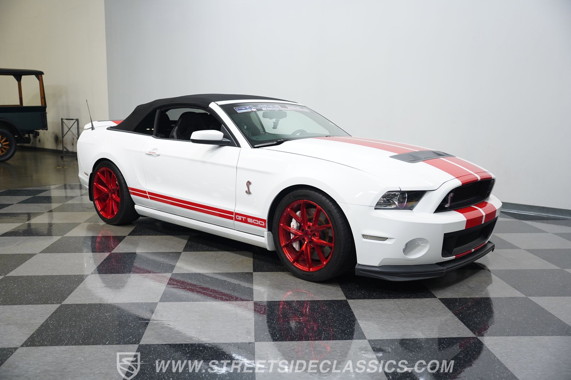 Used 2014 Ford Mustang Shelby GT500 w/ Equipment Group 821A image 16