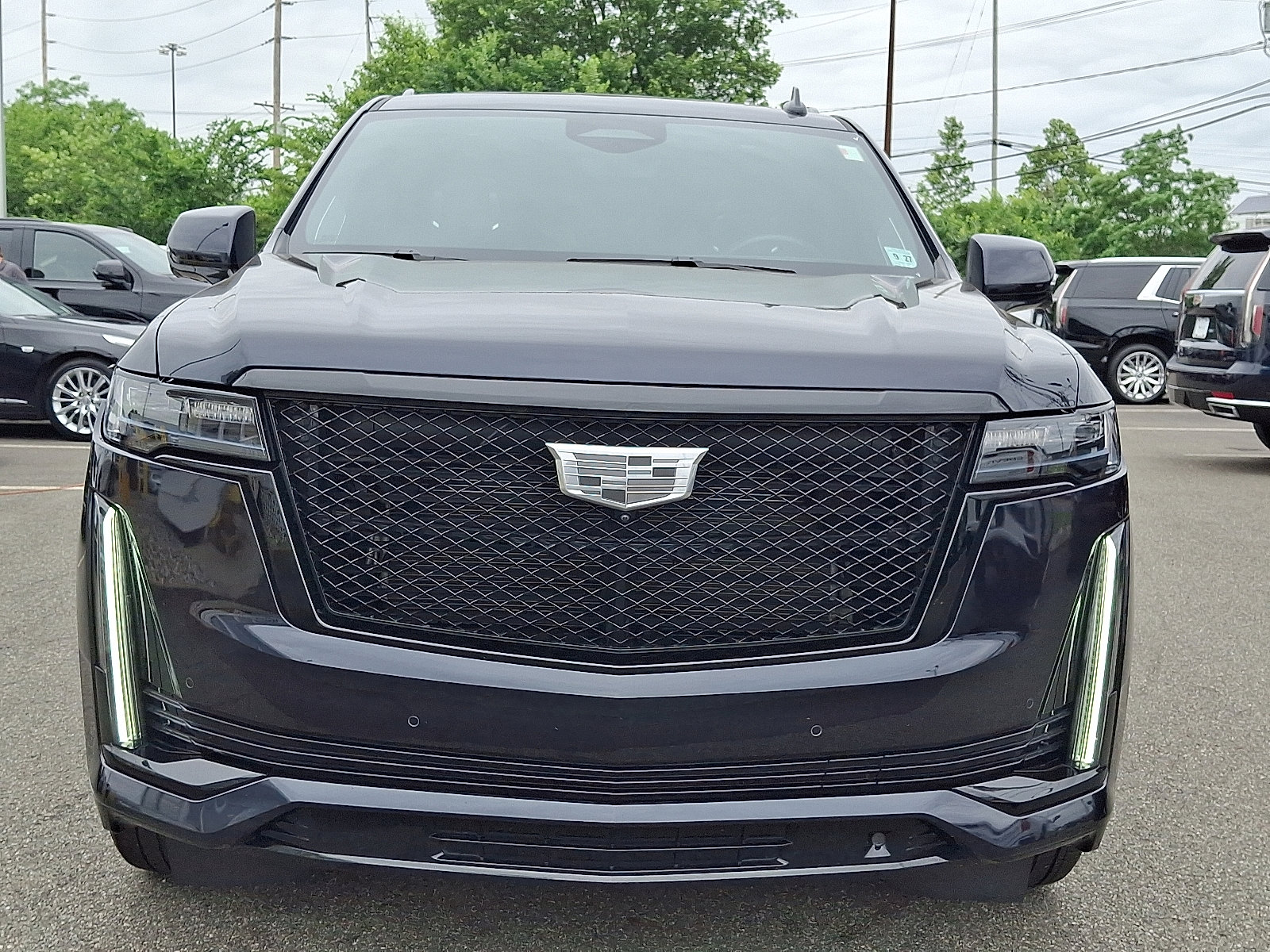 Certified 2022 Cadillac Escalade Sport Platinum w/ LPO, ONYX Package image 8