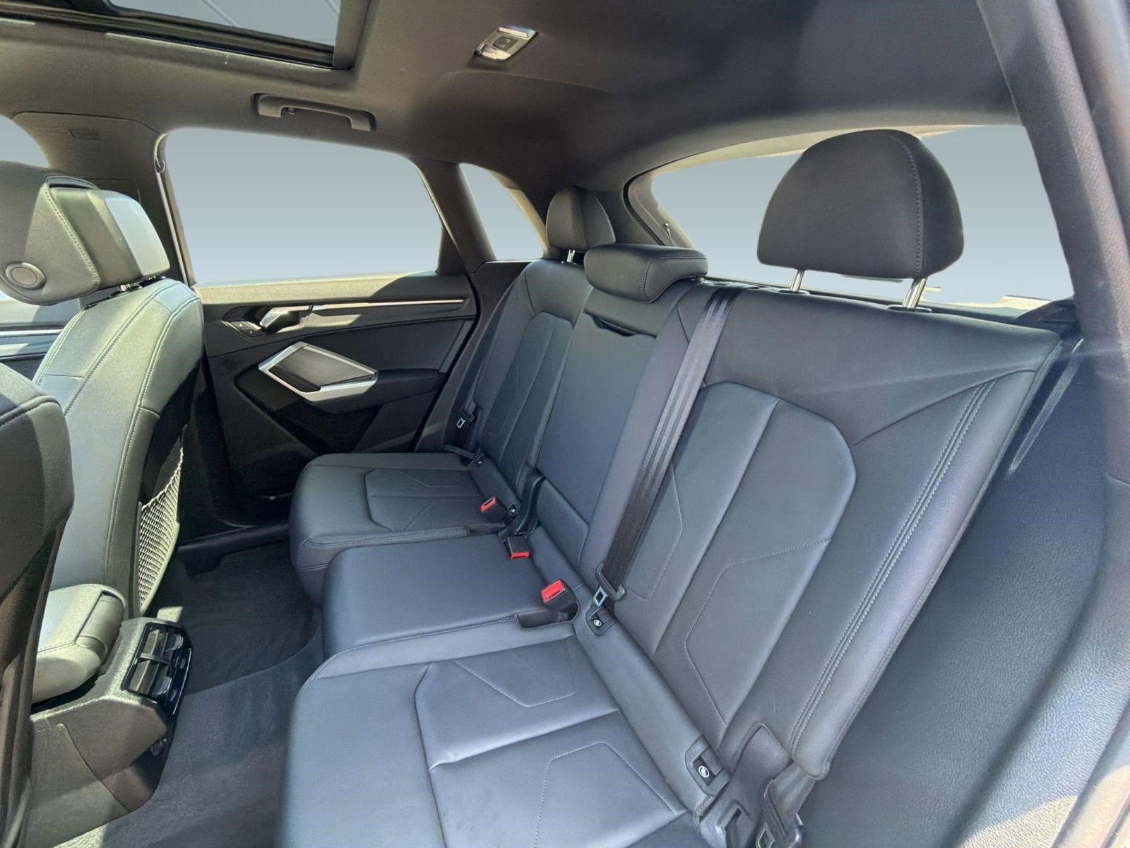 Used 2025 Audi Q3 2.0T Premium w/ Convenience Package AWD/4WD image 27