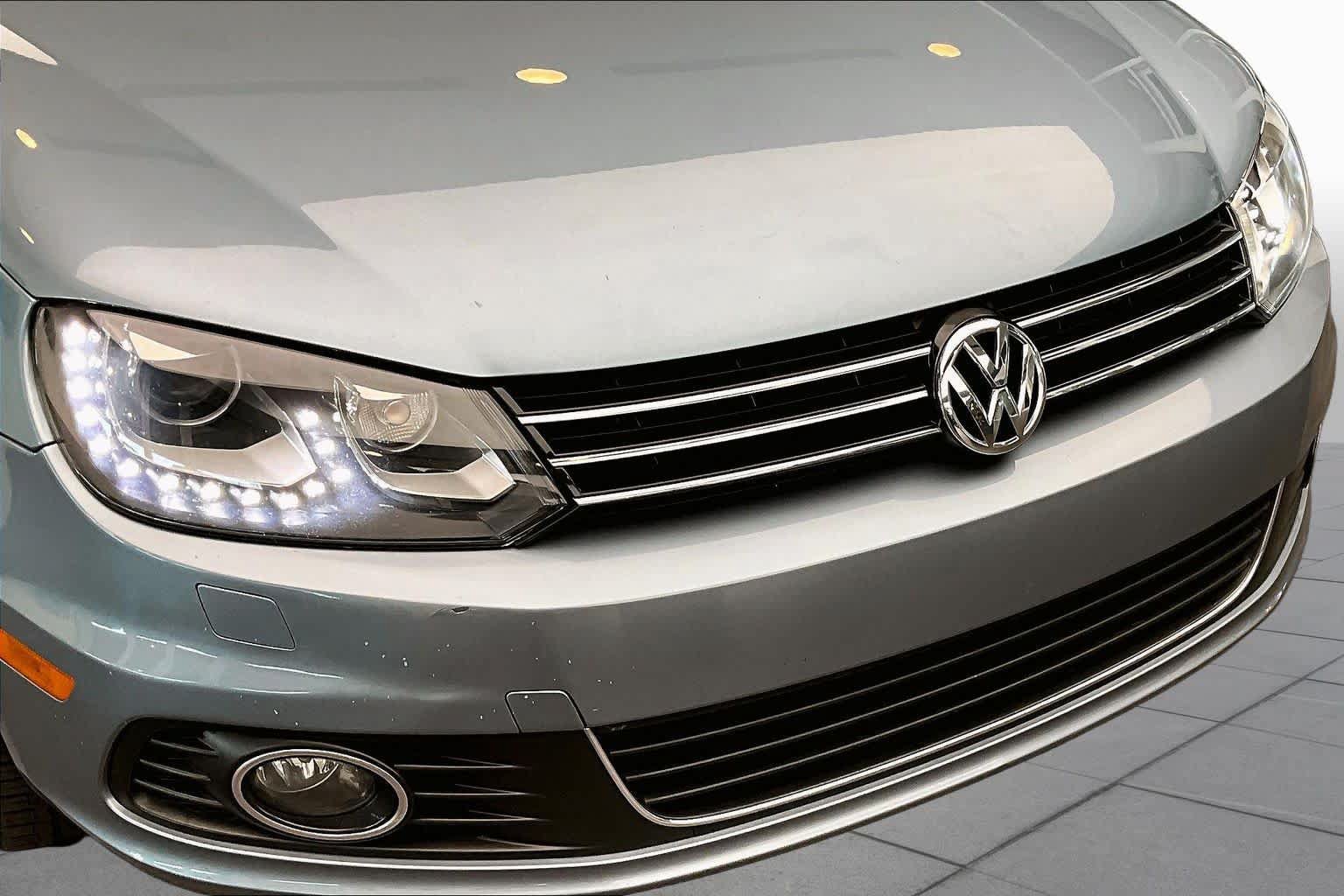 Used 2012 Volkswagen Eos Executive FWD image 29