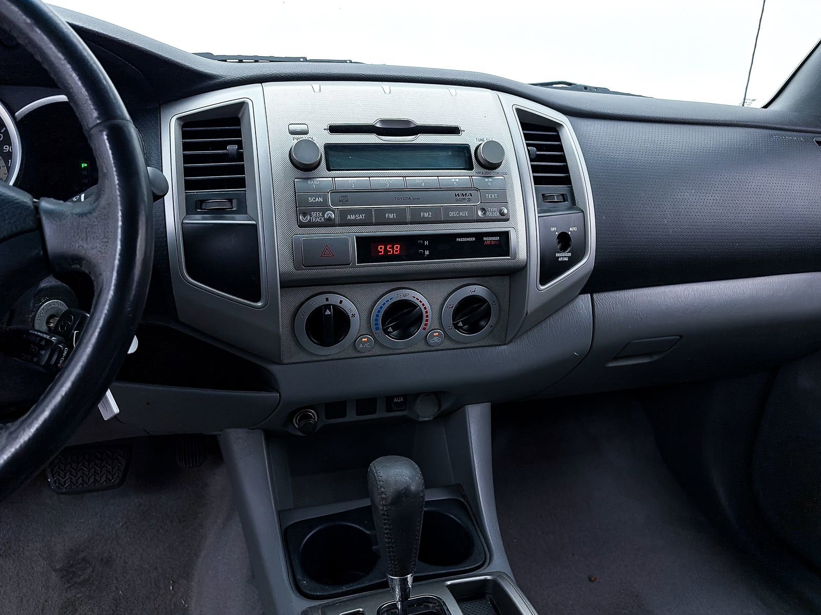 Used 2010 Toyota Tacoma 2WD Access Cab image 3