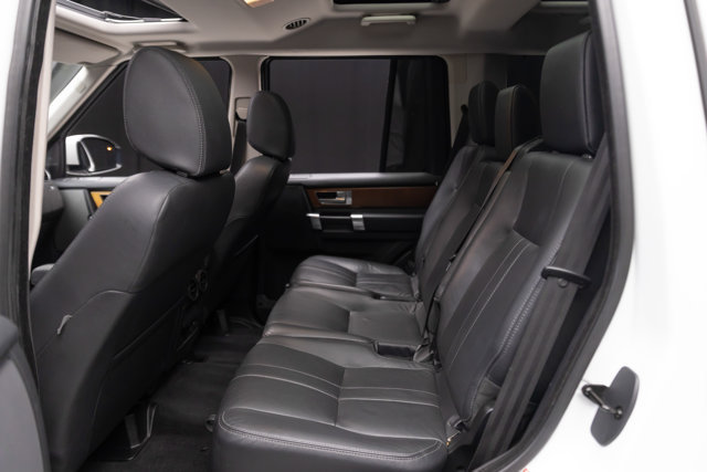 Used 2016 Land Rover LR4 HSE AWD/4WD image 49