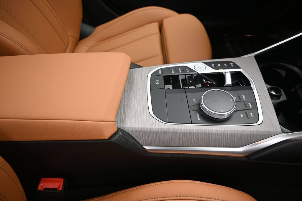 New 2026 BMW 330i Sedan w/ Premium Package RWD image 27