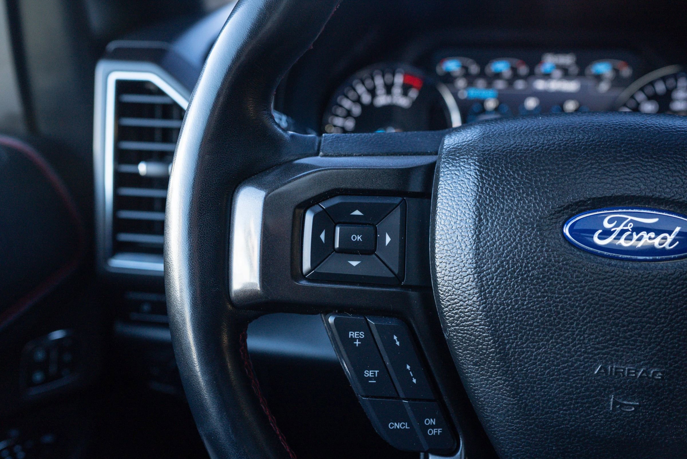 Used 2021 Ford Expedition Max Limited AWD/4WD image 24