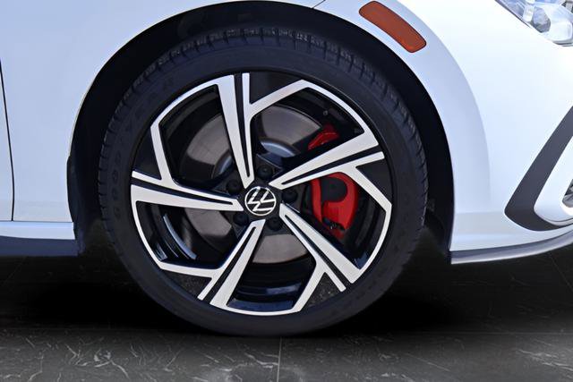 Used 2024 Volkswagen GTI SE FWD image 10